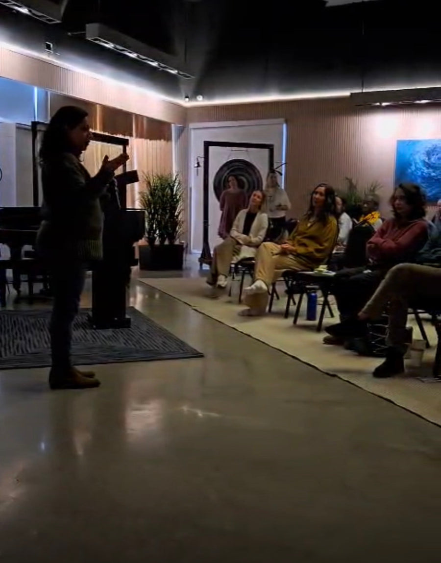 Trupti Sedani Pandhi speaking at an entrepreneurship and industry event